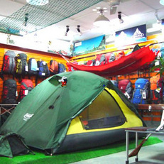 新疆戶外探險(xiǎn)熱，這些裝備與專賣店助你暢游西域